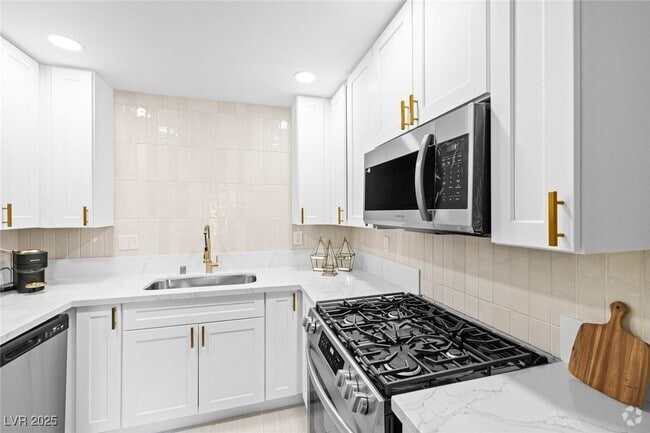 Building Photo - 5191 Caliente St Unit 84 Rental