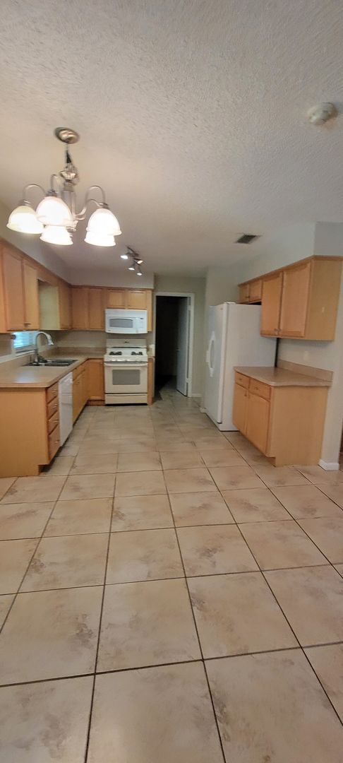 Photo - 2220 NW 14th Ave