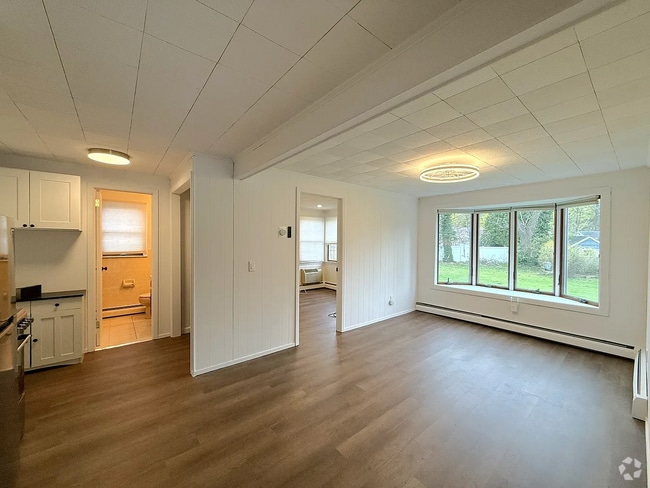 Building Photo - 34 Little Neck Rd Rental