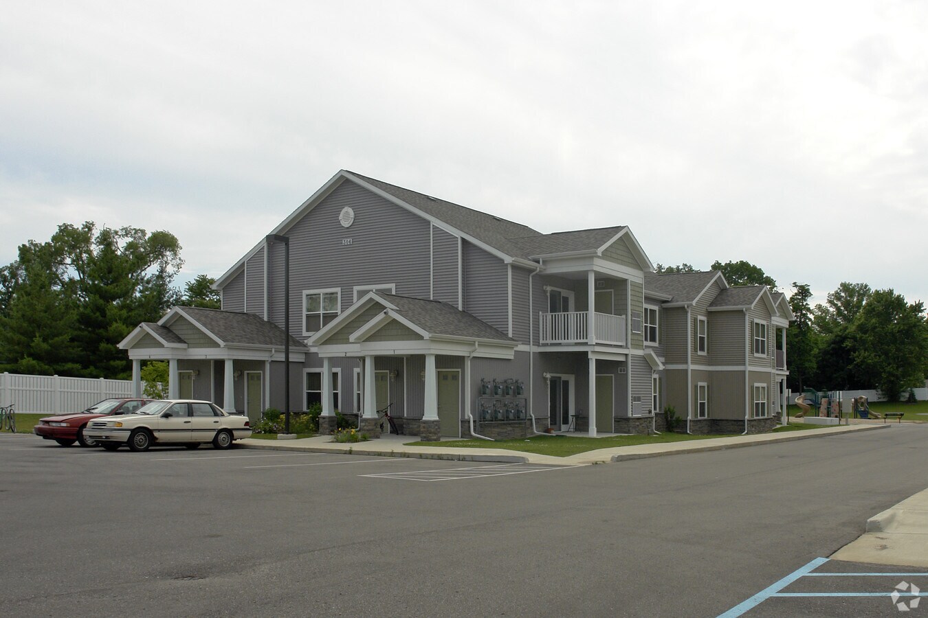 Beeline Apartments Holland, MI