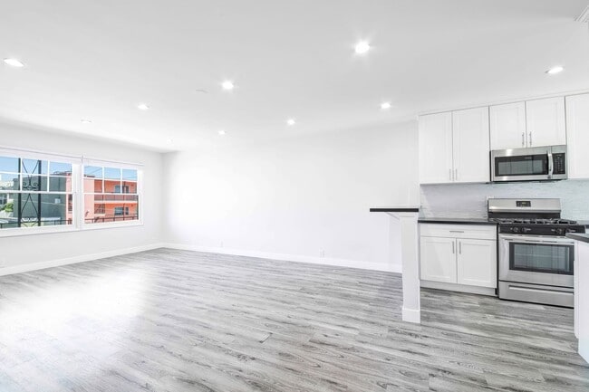 Building Photo - 241 Bonito Ave Rental