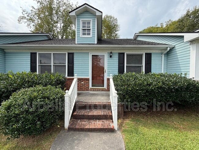 Building Photo - 119 Rowe Ln Unit Apt 7