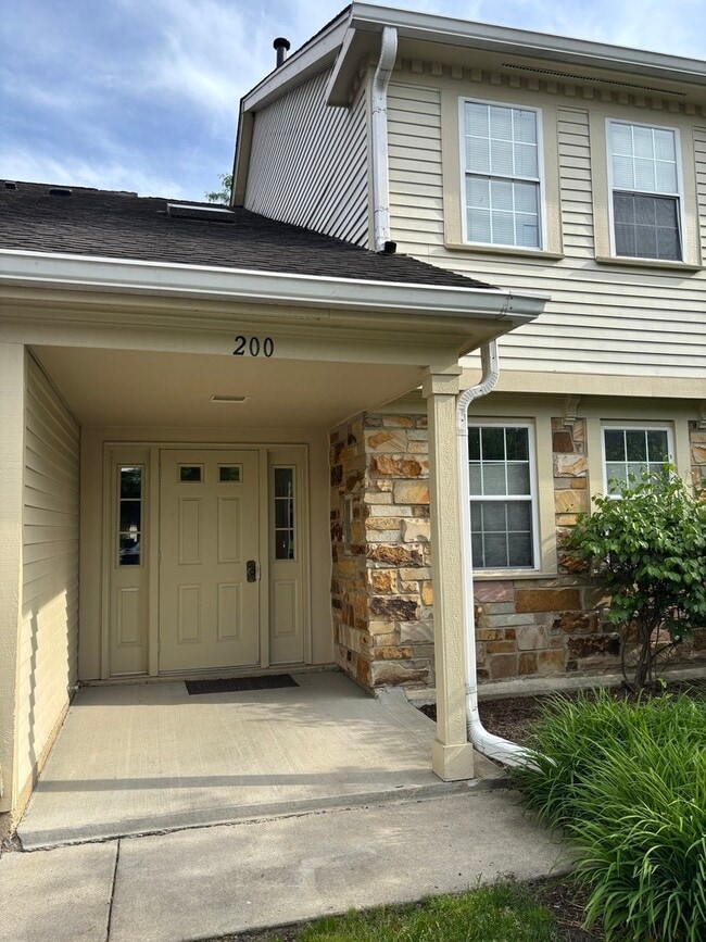 Building Photo - 200 Dublin Ln Unit 200