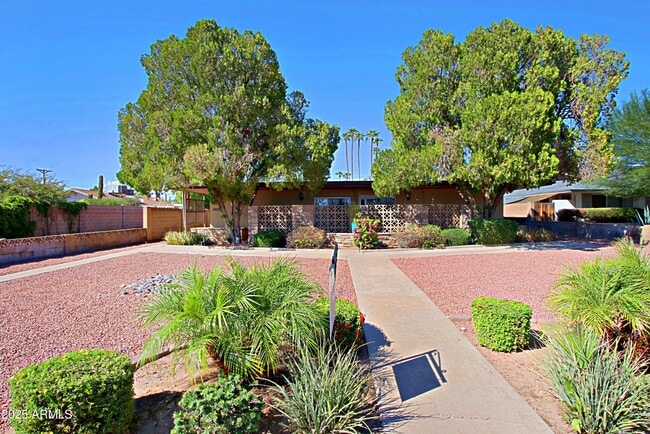 Building Photo - 3618 E Montecito Ave Unit 2 Rental