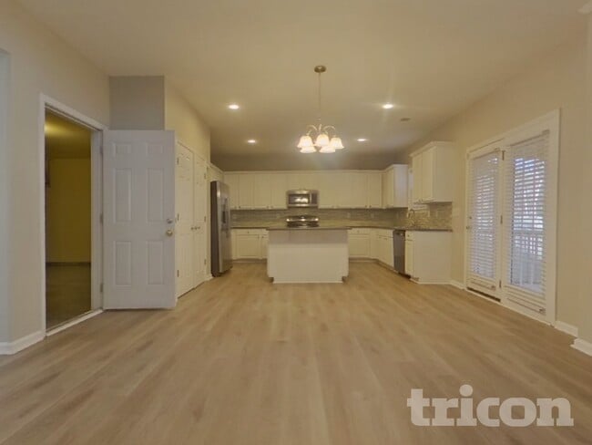 Photo - 1156 Madison Green Ln SW