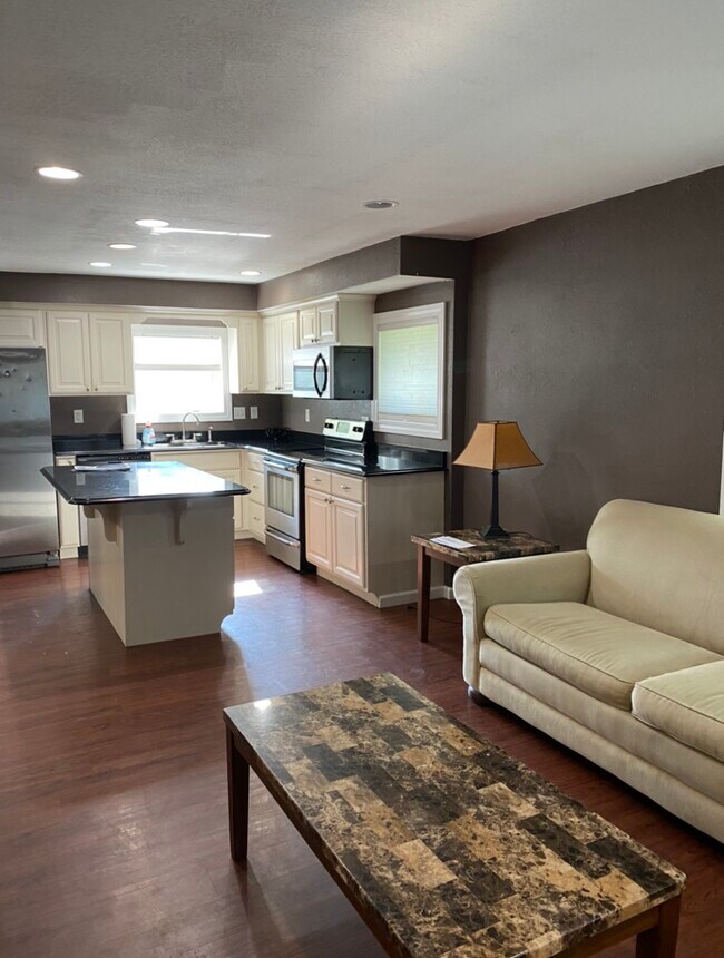 Photo - 1527 2nd St Unit A2023