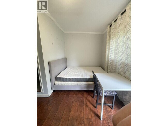 Photo - 6511 Granville Crescent