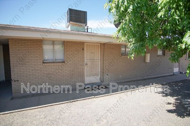 Building Photo - 8608 Lawson St Unit 6 Rental
