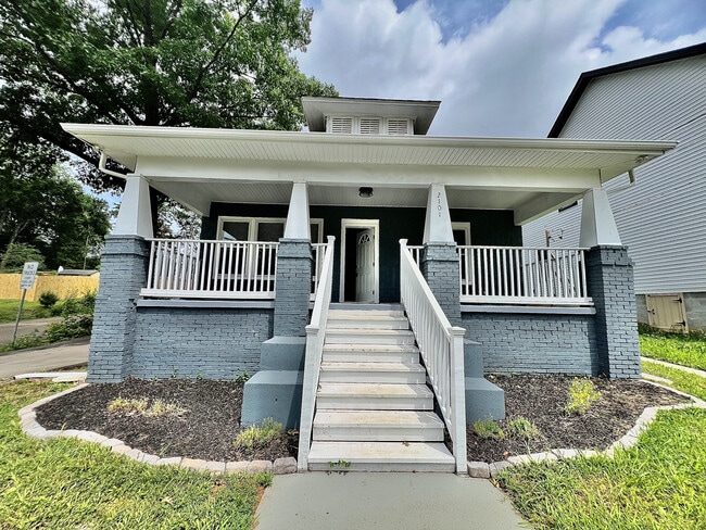 Building Photo - 2101 Hoitt Ave Rental