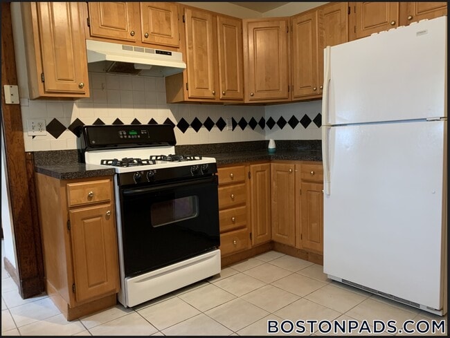 Photo - 180 Calumet St Unidad #2