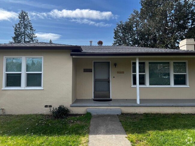 Building Photo - Recently Remodeled 2-Bedroom, 1-Bathroom H... Rental