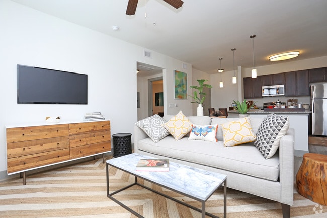 2 Br, Living Room
