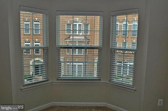 Photo - 9549 Hyde Pl