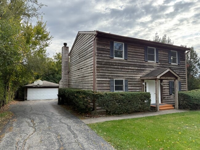 Building Photo - 3007 Lincoln Rd