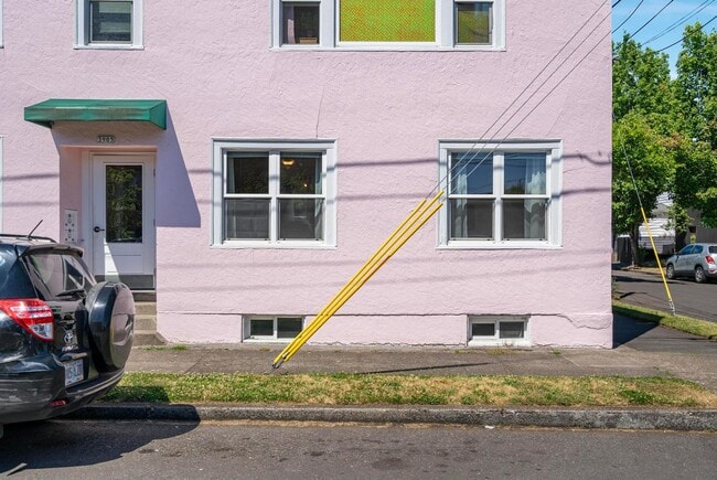 Photo - Charming close-in Foster-Powell studio in four-plex—Updated kitchen & bath, shared laundry, share... Unit 2