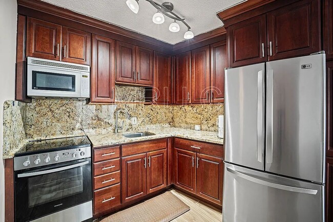 Photo - 25-40 Shore Blvd Unit 2e