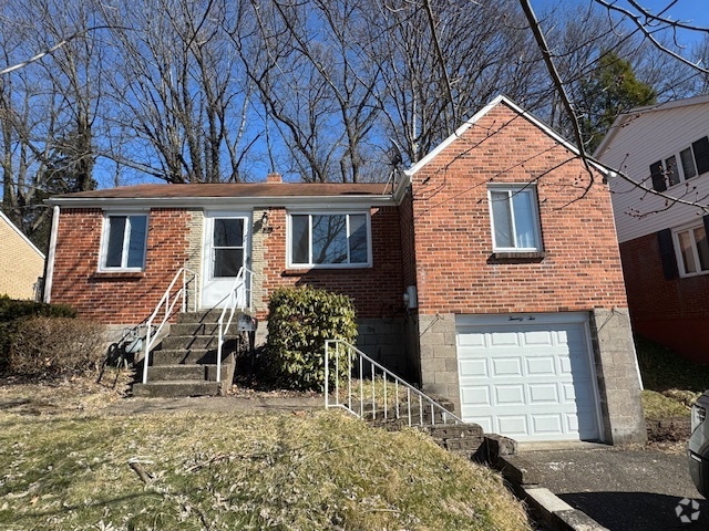 Building Photo - 22 Meadowbrook Ave Rental