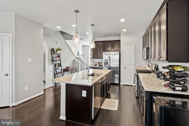 Photo - 7112 Yamhill Wy