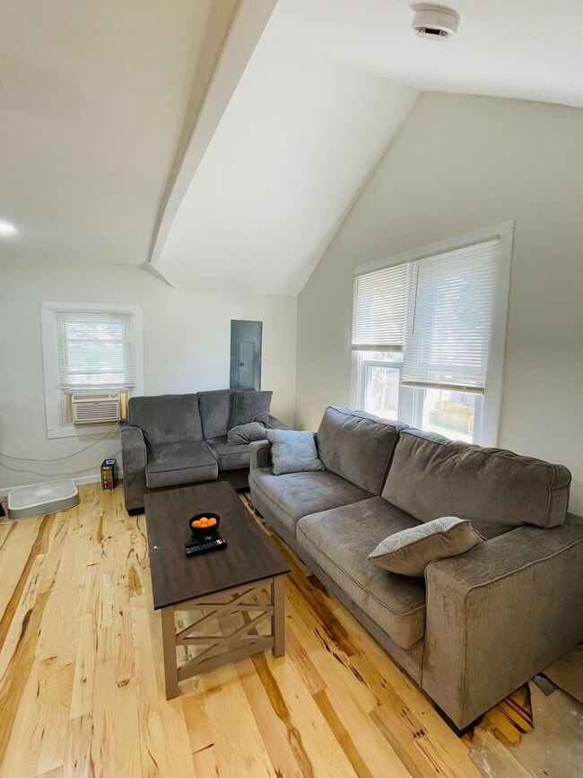 Photo - 38 Seminary Ave