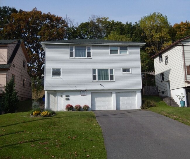 Building Photo - 1264 Westcott St Unit Westcott 91264.1