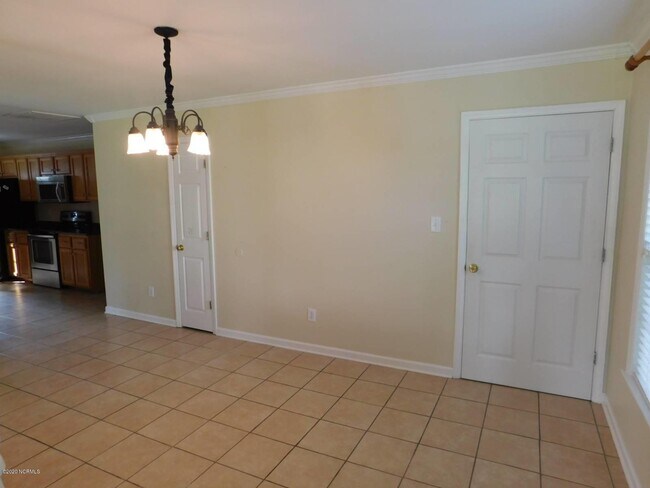 Photo - 106 Marie Ct