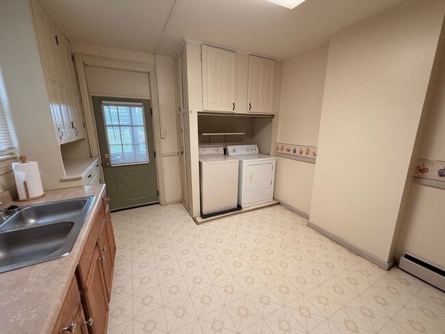 Photo - 301 Lincoln Way W Unit 301 LWW Apt 1