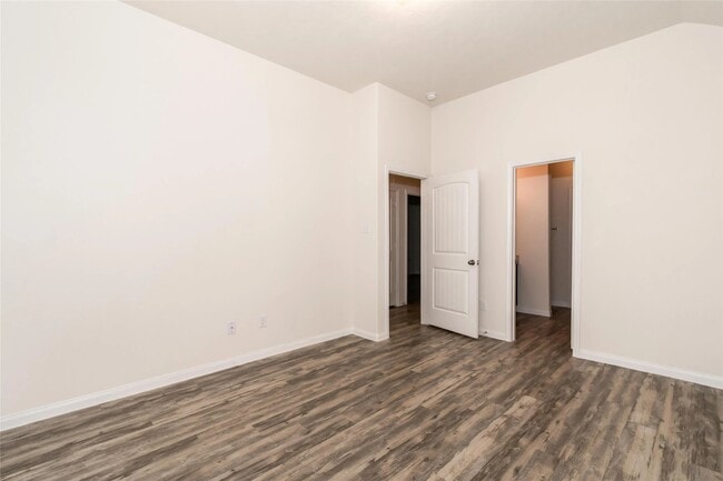 Photo - 699 Fallow Ln