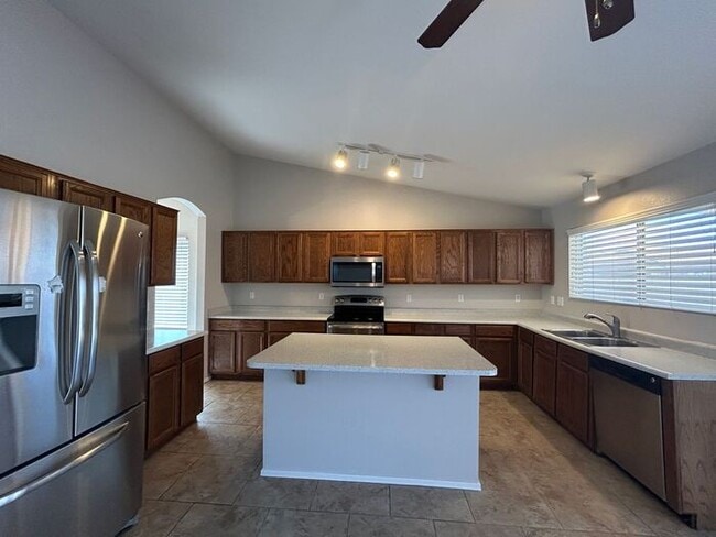 Building Photo - 6858 S 19th St