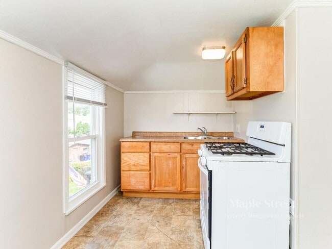 Building Photo - 1721 5th St Unit 2
