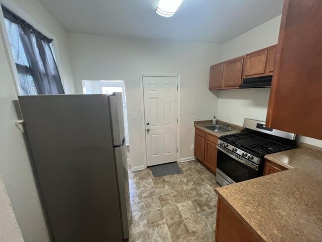 Photo - Big 2 bedroom home, fully rehabbed with la...