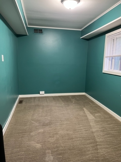 Photo - 303 Garnet St