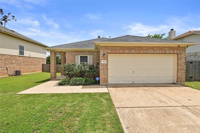Photo - 808 N Creek Blvd