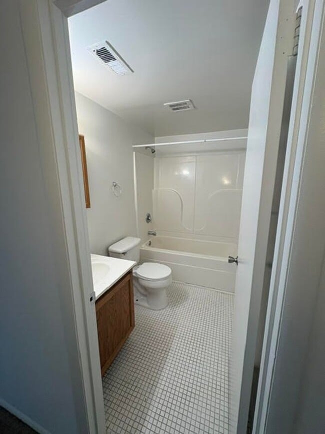 Photo - Two Bedroom One Bath Unit 778-201