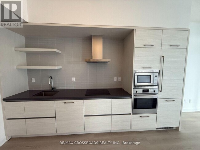 Photo - 2221 Yonge St Unit 3004