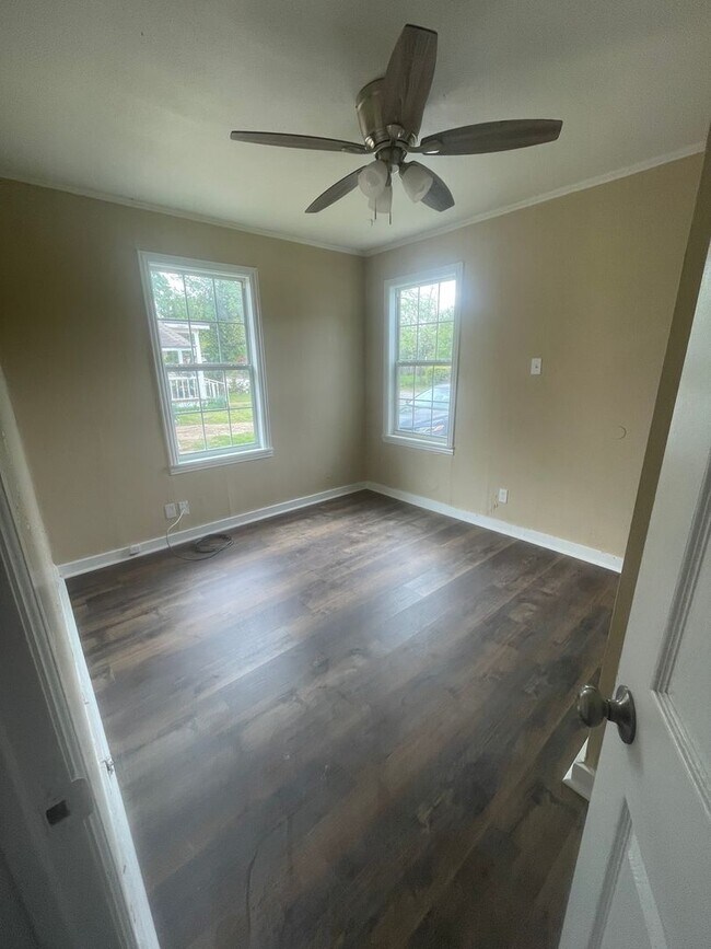 Photo - 1220 S Francis Ave