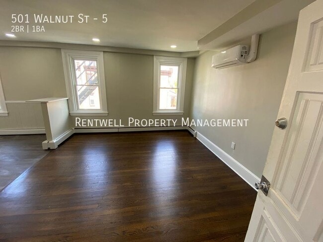 Photo - 501 Walnut St Unit 5