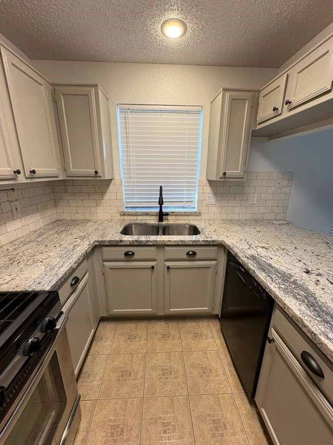 Photo - 4007 Issacks Way