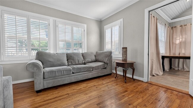 Photo - 1606 W Shady Grove Rd