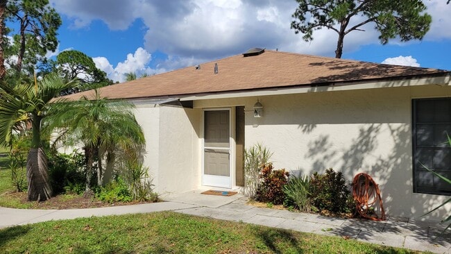 Photo - Annual unfurnished nicely renovated 2/2 villa near the Ringling Museum