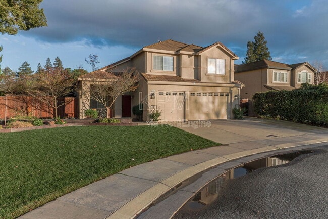 Photo - 2326 Carriage Dr