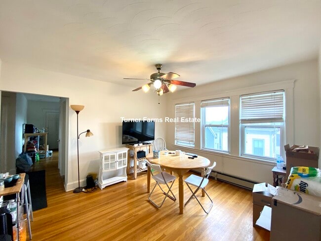 Building Photo - 9 Arlington St Unit 3