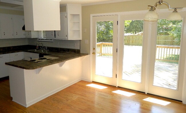 Photo - 3950 Braddock St