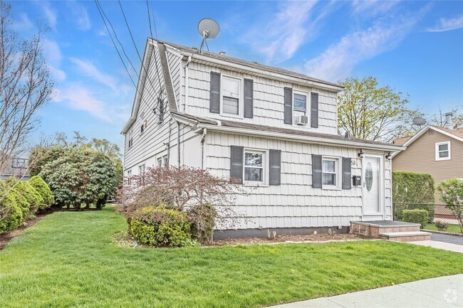 Building Photo - 53 Washington Ave Unit 1FL Rental