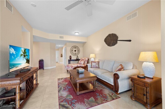 Building Photo - 6815 Ascot Dr Unit 102