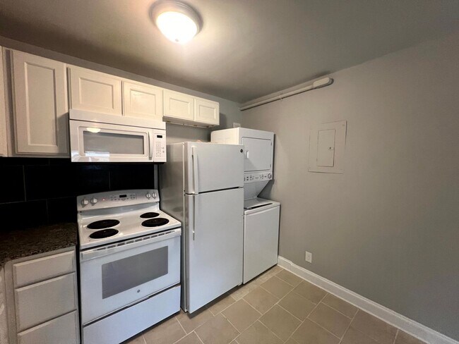 Photo - 214 Woodrow St