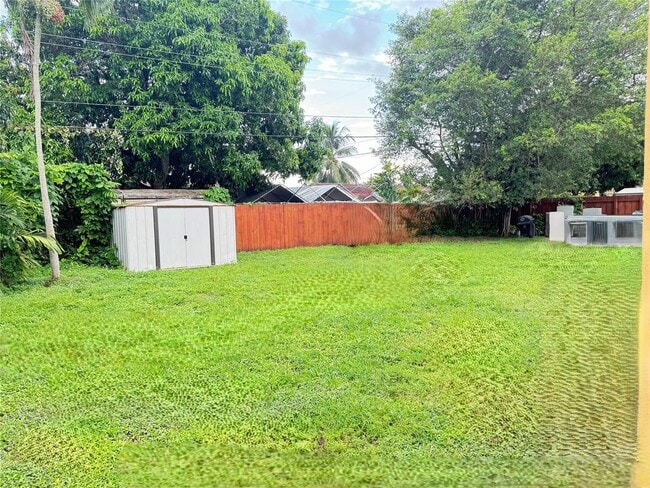 Photo - 620 NW 186th St