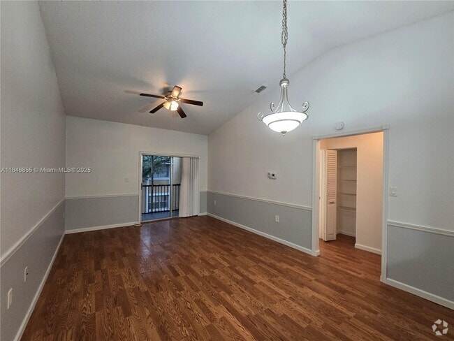 Building Photo - 2176 SW 81st Ave Unit 2176 Rental