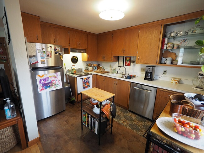 Photo - 605 N Midvale Blvd