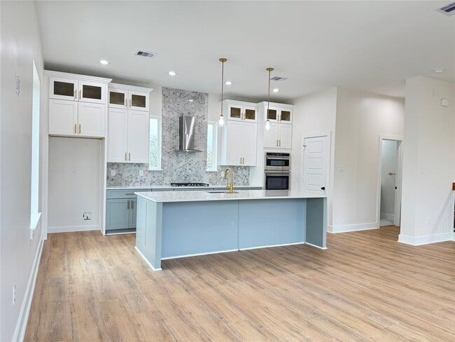 Photo - 1307 71st St Casa