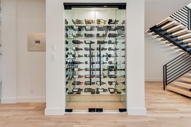 Photo - 6411 Royal Ln